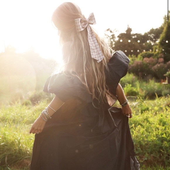 PRICE FIRM! LoveShackFancy BNWT Lorna Bow Barrette - Picture 3 of 8